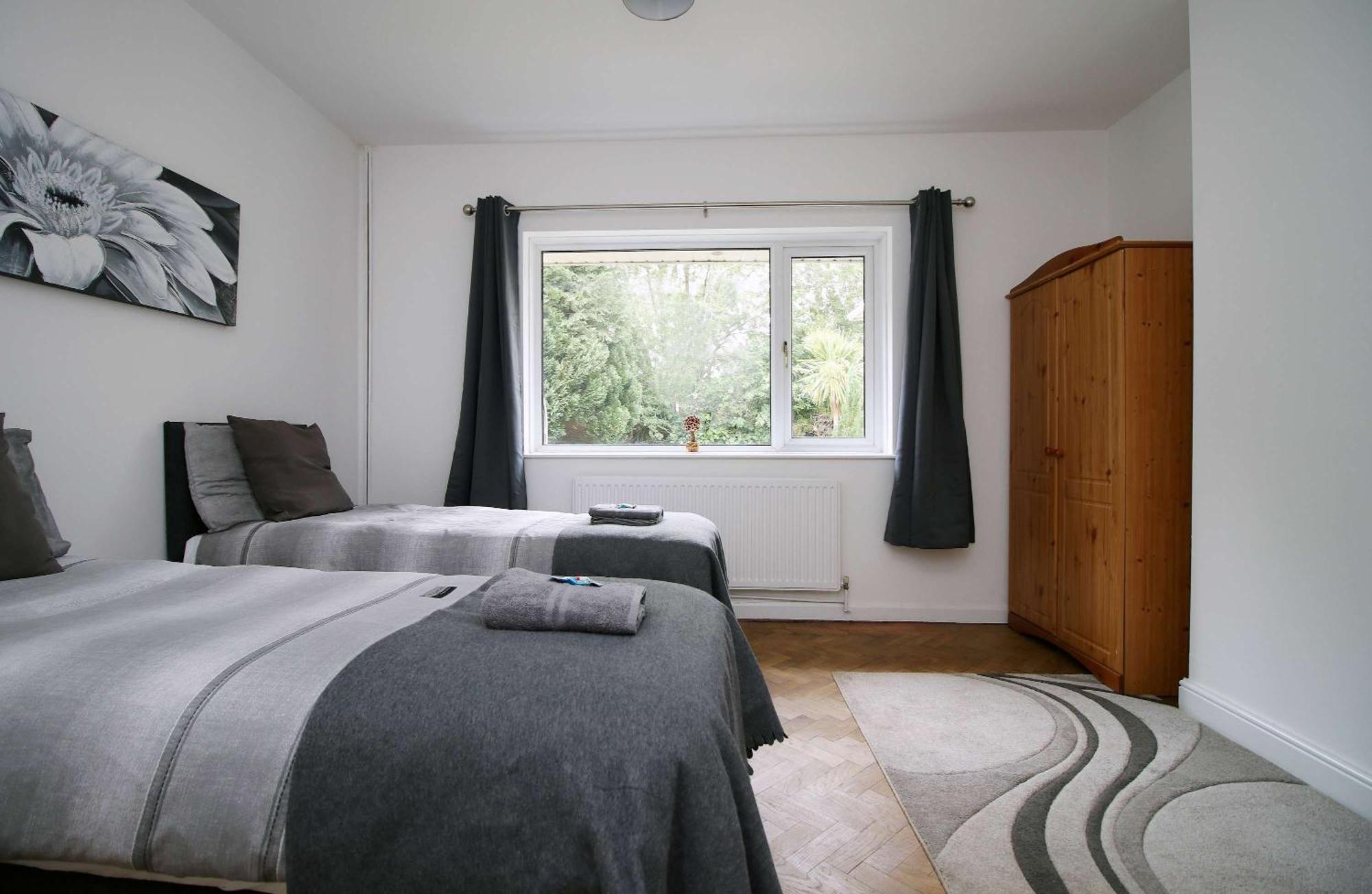 The Lockett Wonderful Large Bungalow Plympton, Plymouth Free Parking By Staystaycations エクステリア 写真